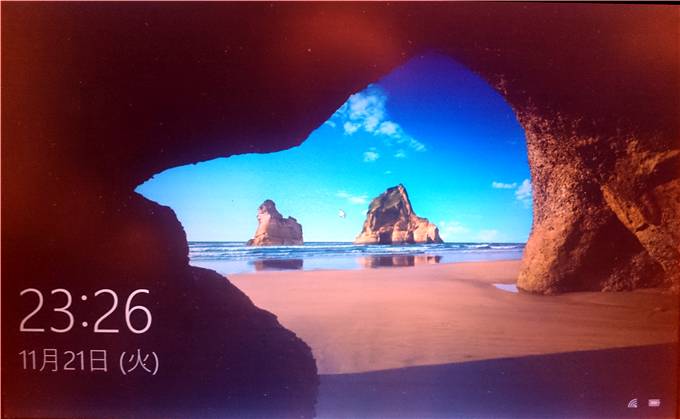 win10 で ログイン 画面 に 背景 しか 表示 されない