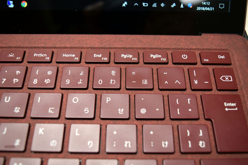 Surface Laptopキーボード 右上の拡大図