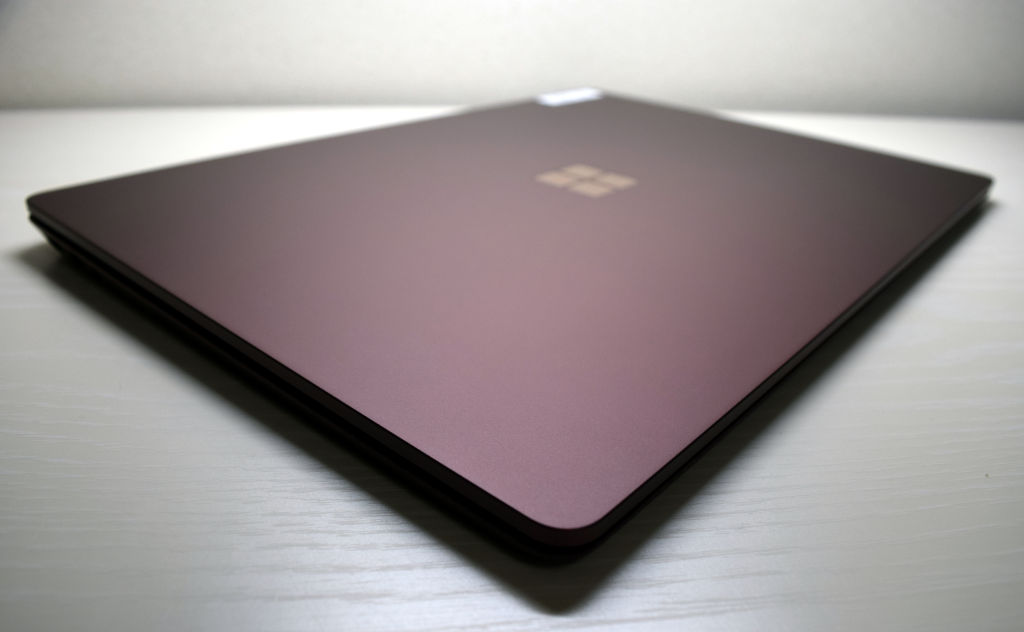 Surface Laptop バーガンディ