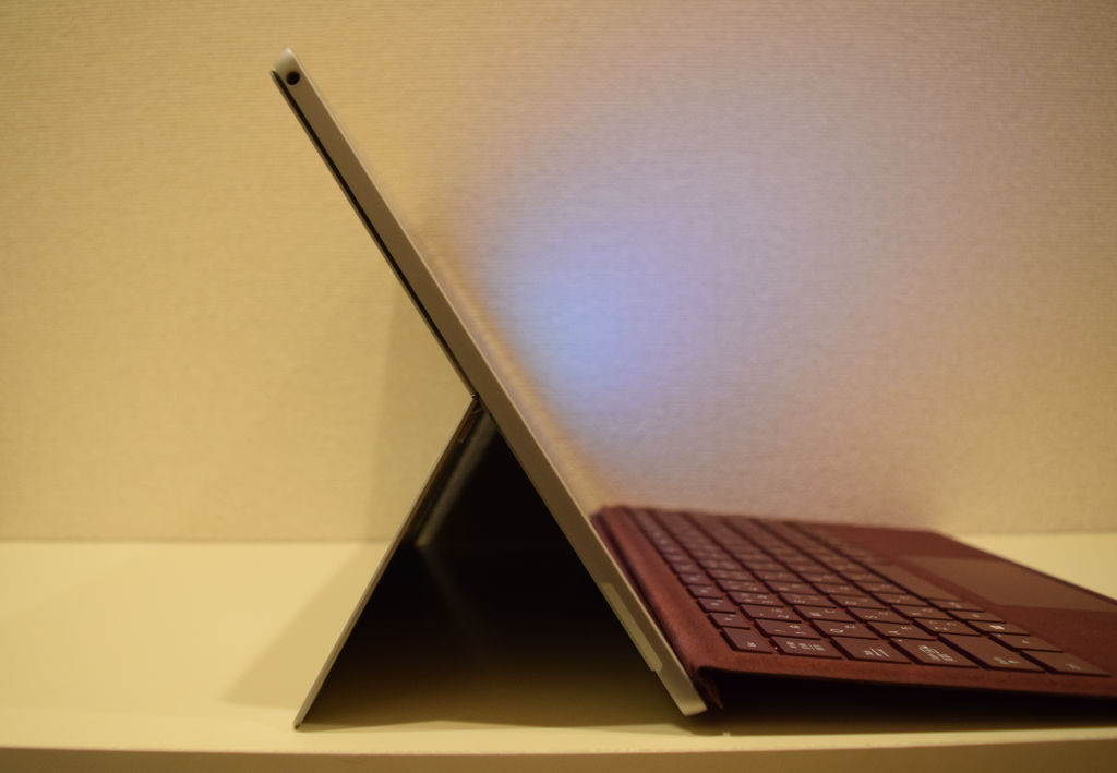 Surface Pro タイプカバー ラップトップモード